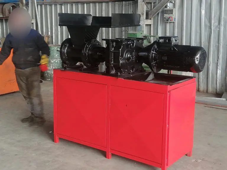 img/urunler/cp400/hydraulic_charcoal_press_machine.webp