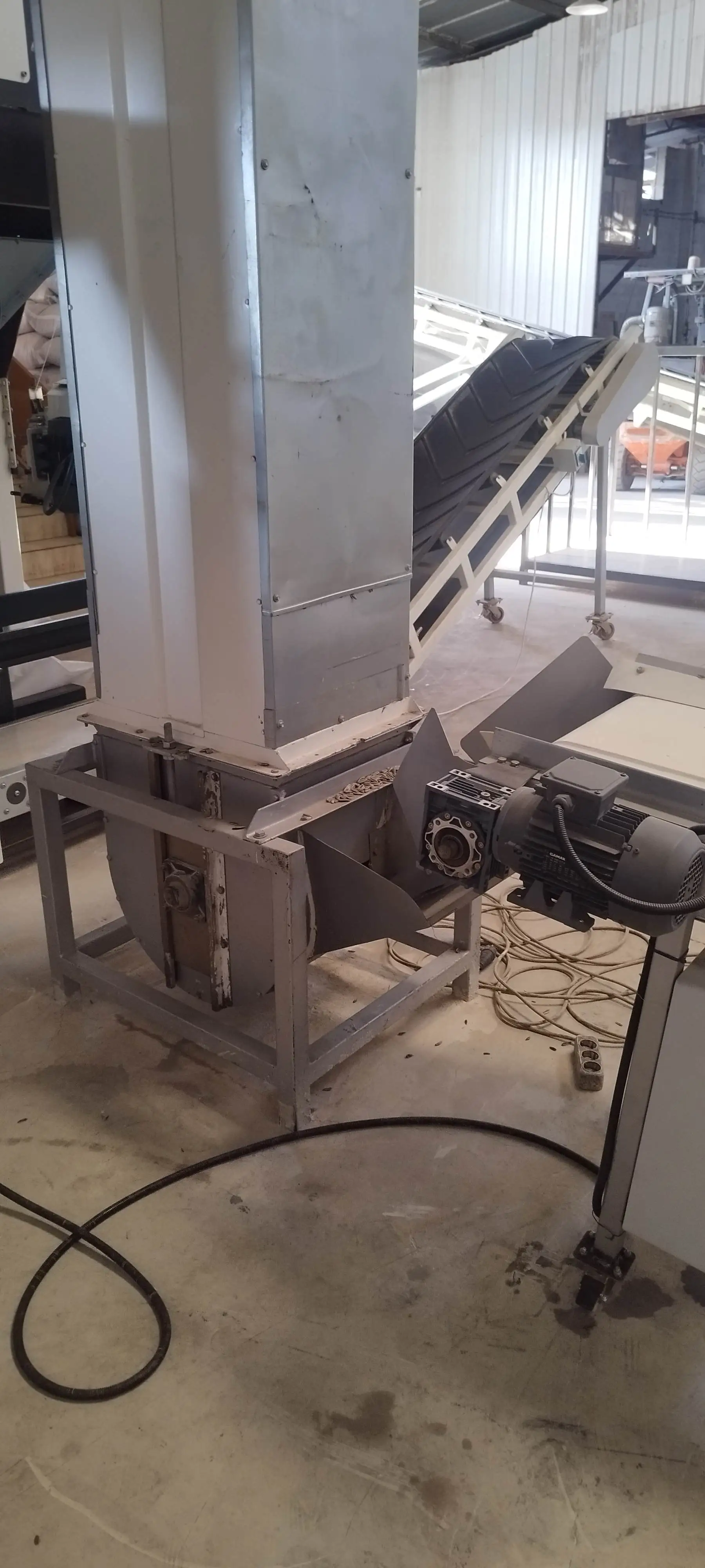 pulses_packaging_machine